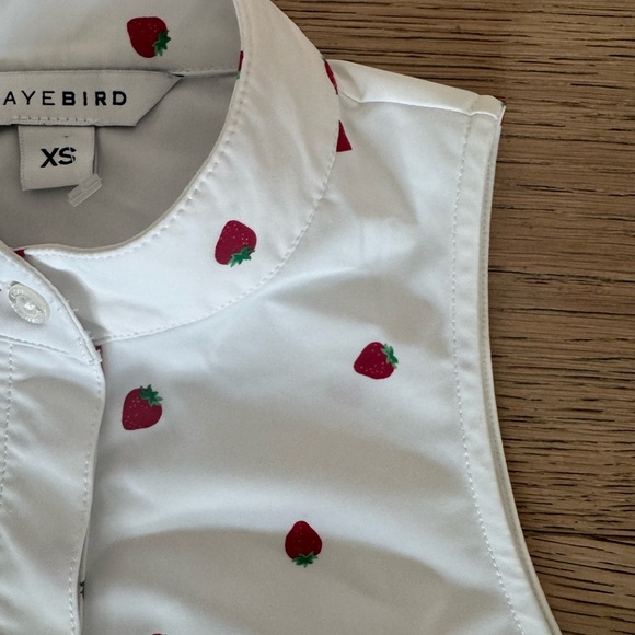 Jayebird White Sleeveless Top with Red Strawberries Xs - Picture 2 of 3